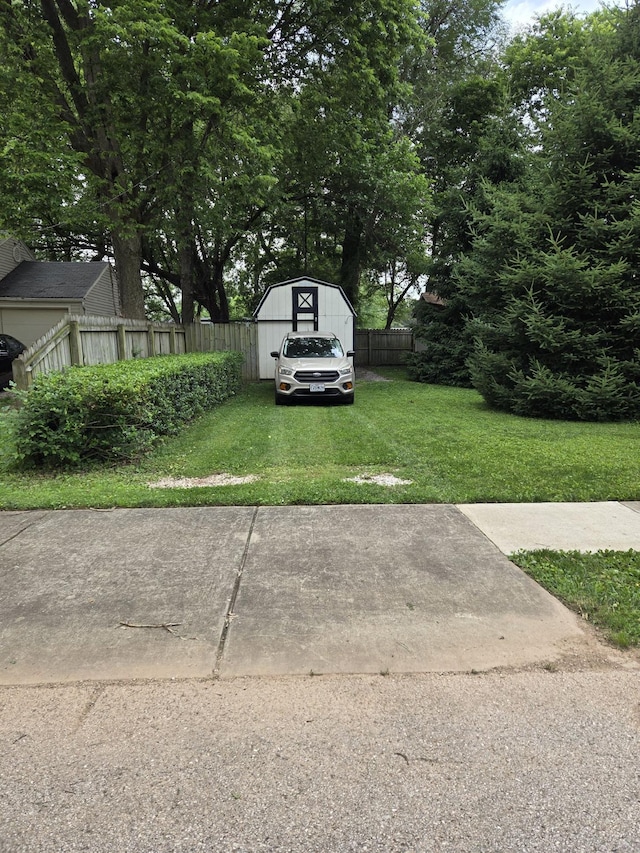 220 E Portland St, Springfield, MO 65807 - view of yard with a shed