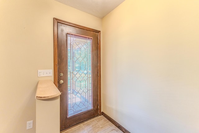10675 State Highway Aa, Grovespring, MO 65662 - entryway with baseboards