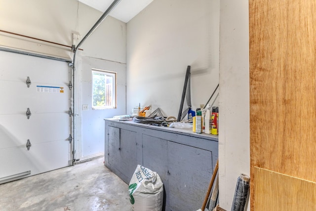 10675 State Highway Aa, Grovespring, MO 65662 - view of garage