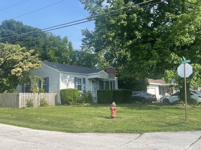 428 N Olive St, Marshfield, MO 65706 - view of front of home with a chimney