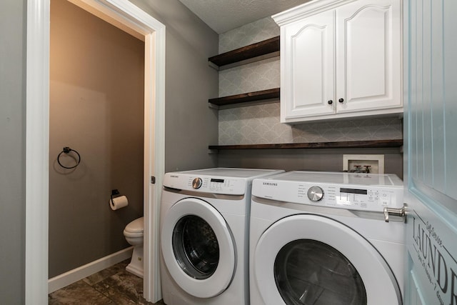 1020 Berkley Dr, Marshfield, MO 65706 - laundry area featuring independent washer and dryer and baseboards