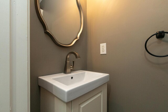 1020 Berkley Dr, Marshfield, MO 65706 - bathroom featuring vanity