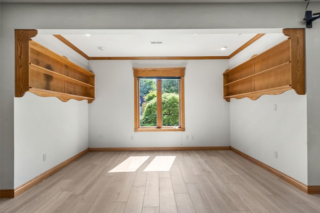 2661 E Ridgewood Dr, Springfield, MO 65804 - empty room with light wood finished floors and ornamental molding