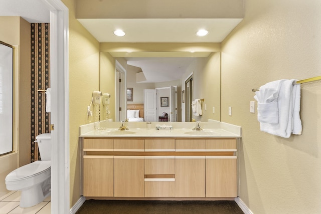 2800 Green Mountain Dr Unit 130A & D, Branson, MO 65616 - bathroom featuring double vanity, ensuite bath, a textured wall, and a shower with shower door