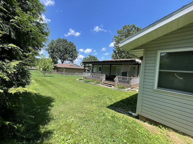 2105 Oakridge Dr, Ava, MO 65608 - view of yard with covered porch