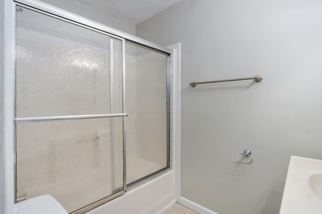 921 S Nettleton Ave, Springfield, MO 65806 - full bath with enclosed tub / shower combo and vanity