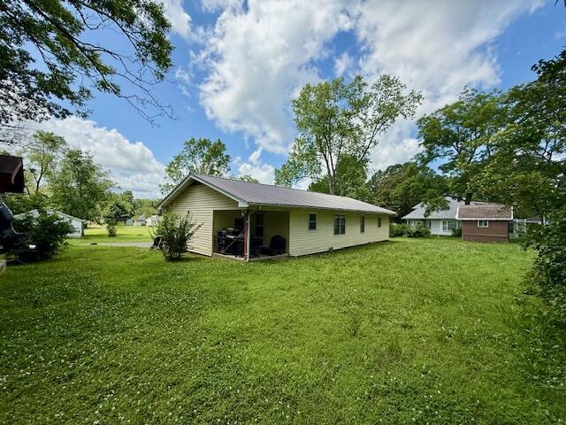 602 W 4th St, Mountain View, MO 65548 - photo 2