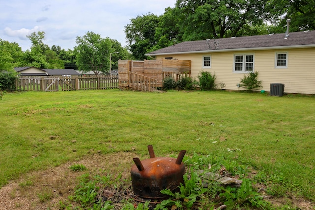 325 N Delaware Ave, Nixa, MO 65714 - view of yard featuring a wooden deck