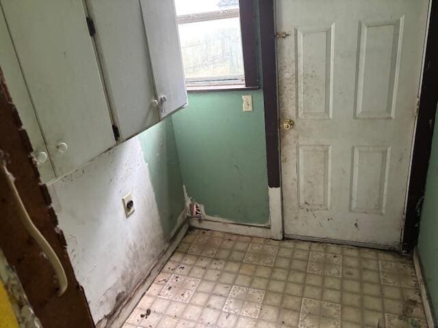 148 E Front St, Fordland, MO 65652 - laundry room with light floors and electric dryer hookup