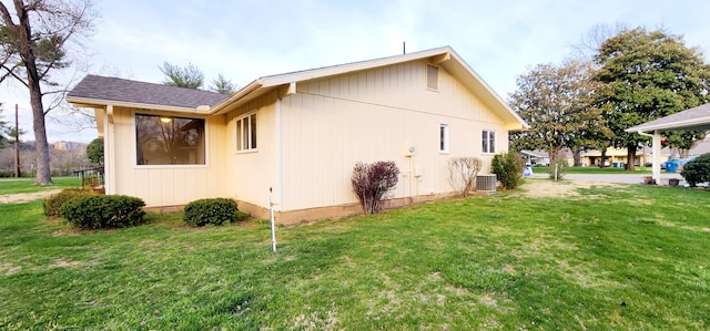 16 Magnolia Ct Unit B, Branson, MO 65616 - view of side of property featuring a lawn