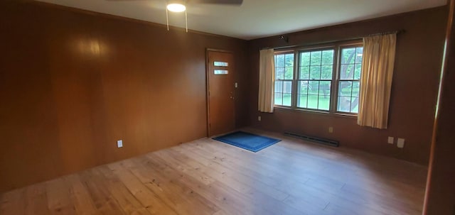 918 E Mcgee St, Springfield, MO 65807 - unfurnished room with ceiling fan and wood finished floors