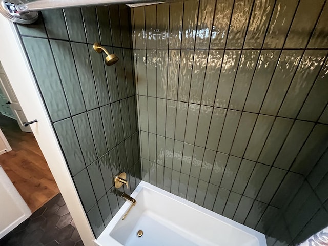 805 E 13th St, Cassville, MO 65625 - full bath featuring shower / bath combination