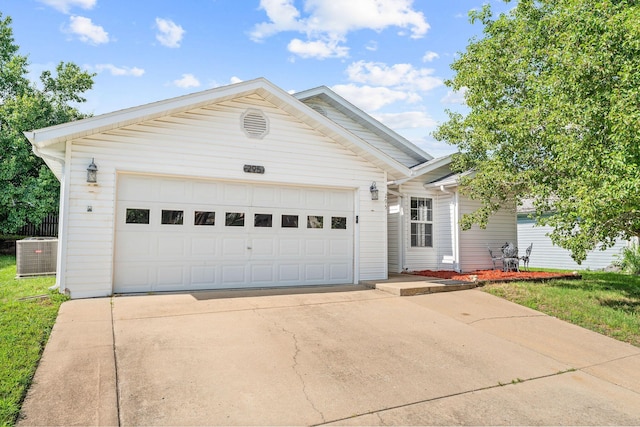 295 Deer Run Rd, Branson, MO 65616 - ranch-style house with concrete driveway and an attached garage