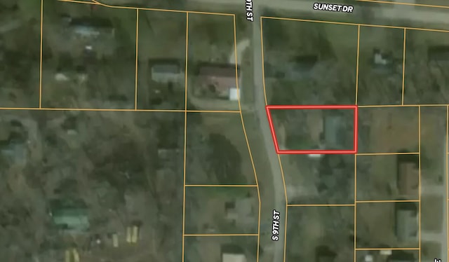619 9th St, Thayer, MO 65791 - map / location featuring property boundaries highlighted