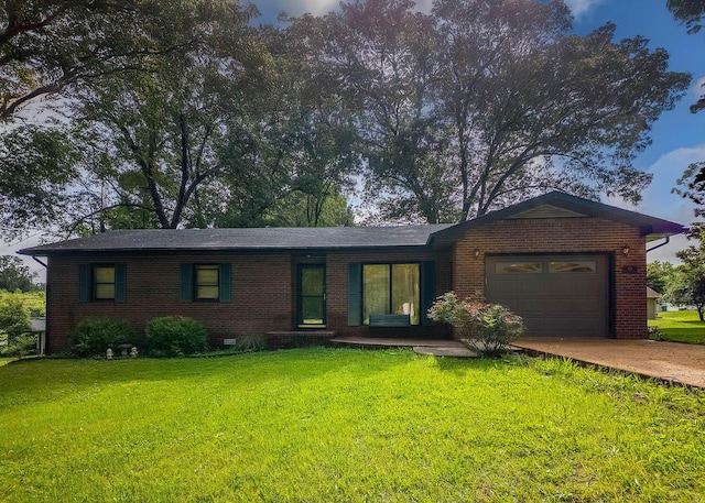 619 9th St, Thayer, MO 65791 - ranch-style house featuring an attached garage, brick siding, a front yard, and driveway