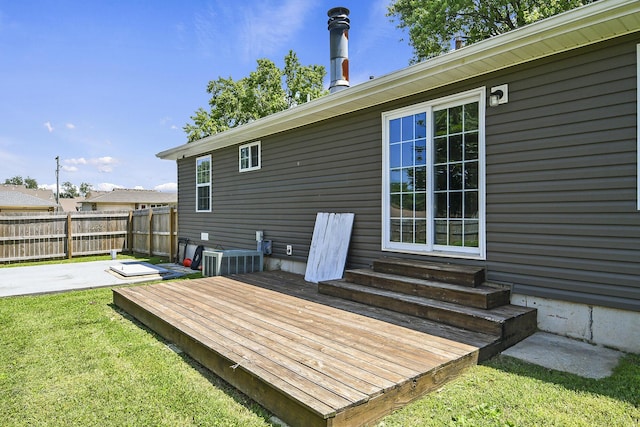 3539 S Walnut Hill Dr, Springfield, MO 65807 - wooden terrace with entry steps