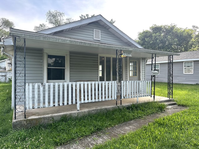 2609 W Lombard St, Springfield, MO 65802 - view of front of house with covered porch