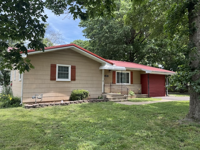 606 E Prairie Ln, Ash Grove, MO 65604 - ranch-style home featuring a front yard