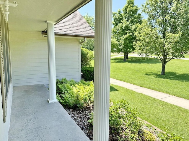 114 W Carman Rd, El Dorado Springs, MO 64744 - view of patio / terrace