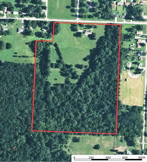 114 W Carman Rd, El Dorado Springs, MO 64744 - map / location featuring property boundaries highlighted