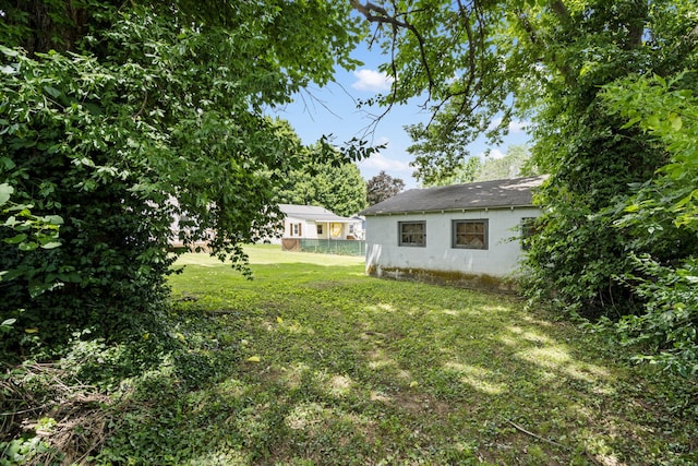 1524 S Thelma Ave, Springfield, MO 65807 - view of yard