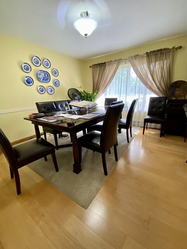 1605 S Park Ave, Aurora, MO 65605 - dining room featuring light wood finished floors
