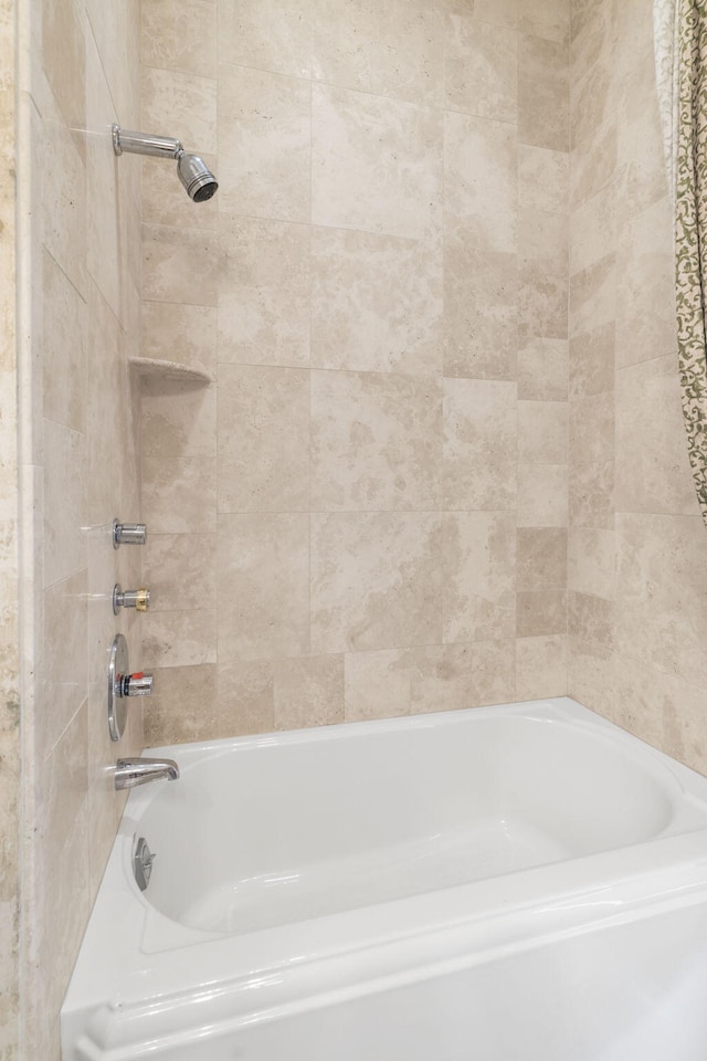 318 S Farm Rd Unit 193, Springfield, MO 65809 - full bath with tub / shower combination