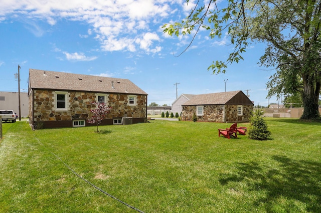 1841 E Dale St, Springfield, MO 65803 - view of green lawn