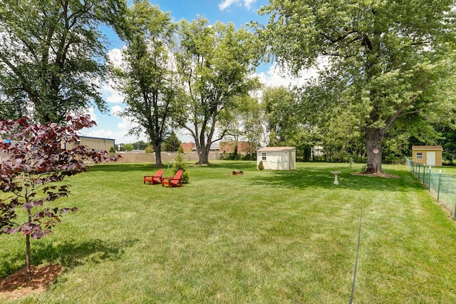 1841 E Dale St, Springfield, MO 65803 - view of yard with a storage shed