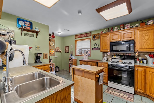 904 Hillcrest Dr, Monett, MO 65708 - photo 10