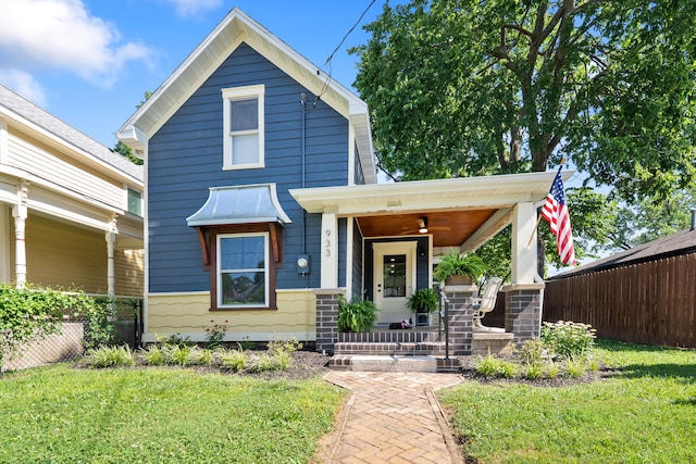 933 W Pershing St, Springfield, MO 65806 - view of front of house featuring a porch