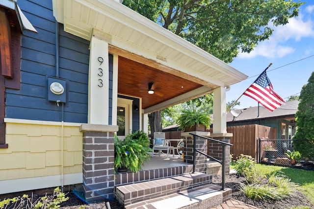933 W Pershing St, Springfield, MO 65806 - entrance to property featuring a porch