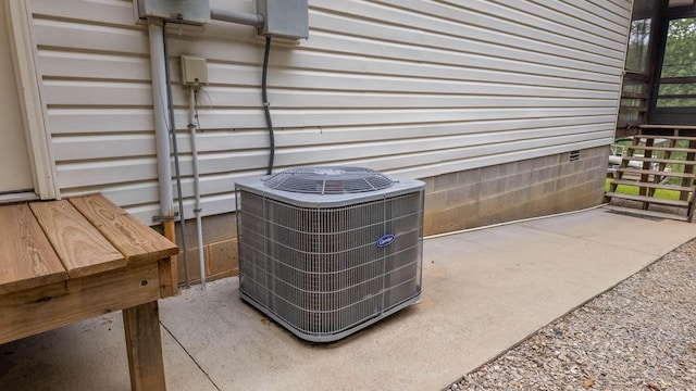 24 Oniatara Ln, Cherokee Village, AR 72529 - exterior view of a cooling unit