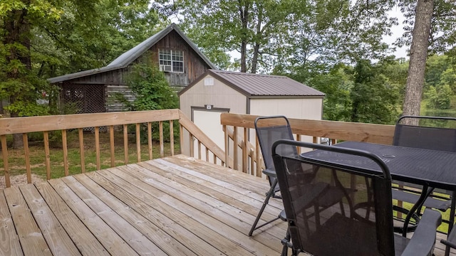 24 Oniatara Ln, Cherokee Village, AR 72529 - deck with an outdoor structure