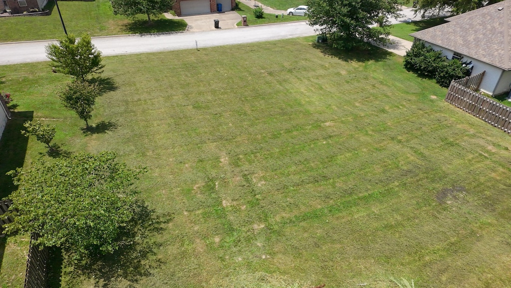 306 Park Cir, Sparta, MO 65753