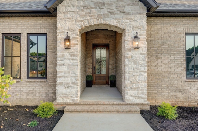 5030 E Swale Ct, Springfield, MO 65802 - entrance to property with a shingled roof