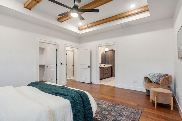 5030 E Swale Ct, Springfield, MO 65802 - bedroom with light wood-style floors, recessed lighting, ensuite bath, and a spacious closet