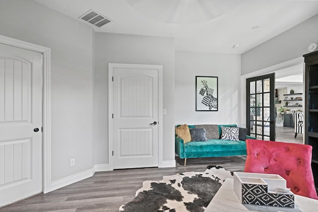 13030 County Lane 228, Oronogo, MO 64855 - sitting room featuring wood finished floors and baseboards