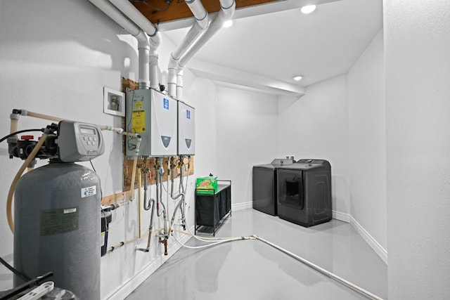 13030 County Lane 228, Oronogo, MO 64855 - utility room featuring washing machine and dryer and water heater