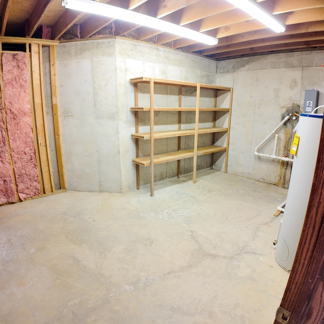 3352 W State Highway 76, Cape Fair, MO 65624 - unfinished basement featuring water heater