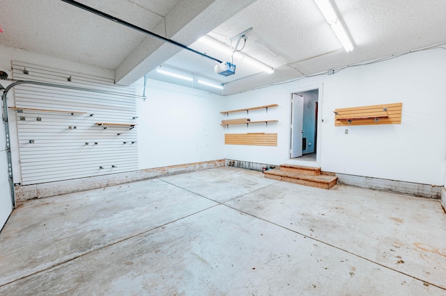 4147 E Kellis Ct, Springfield, MO 65802 - garage with a garage door opener