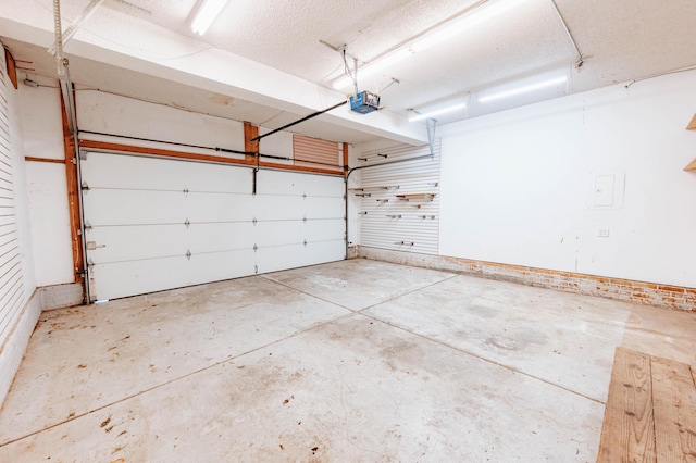 4147 E Kellis Ct, Springfield, MO 65802 - garage featuring a garage door opener
