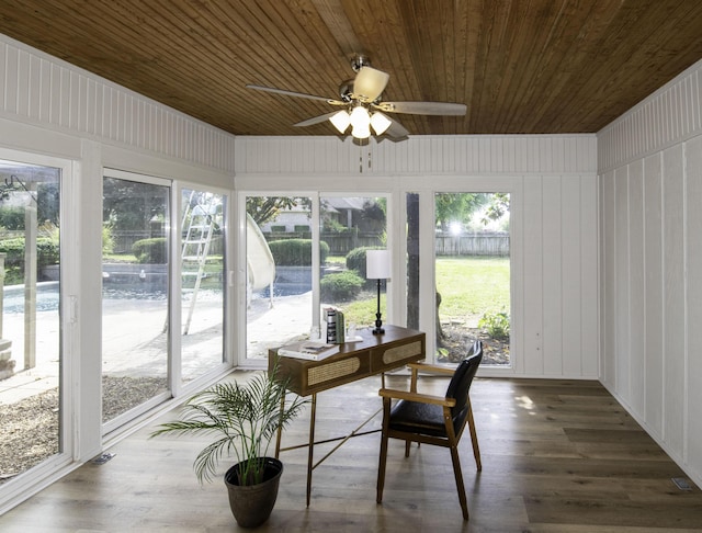 3457 S Barnes Ave, Springfield, MO 65804 - sunroom / solarium featuring a ceiling fan