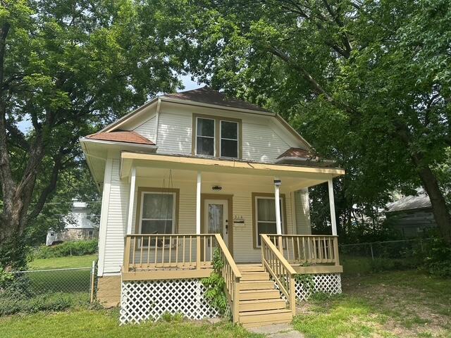 514 N Joplin Ave, Joplin, MO 64801 - view of front facade with a porch