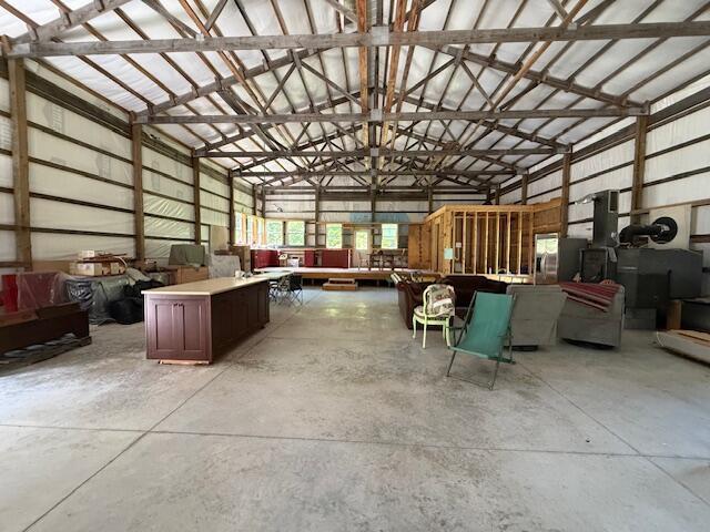 890 Bluebird Ln, Sparta, MO 65753 - view of garage