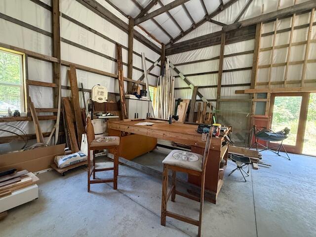 890 Bluebird Ln, Sparta, MO 65753 - view of garage