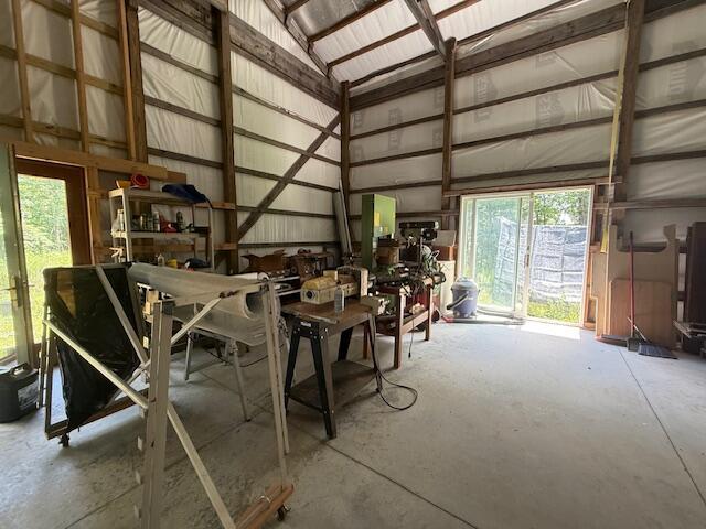 890 Bluebird Ln, Sparta, MO 65753 - garage with a workshop area