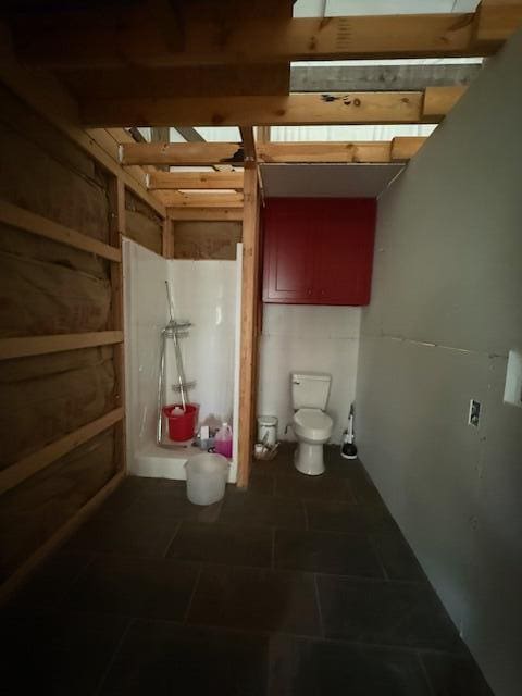 890 Bluebird Ln, Sparta, MO 65753 - bathroom featuring toilet