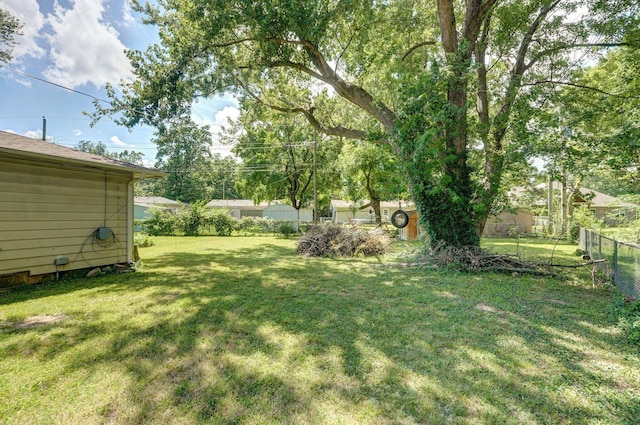 1111 S Lone Pine Ave, Springfield, MO 65804 - view of yard