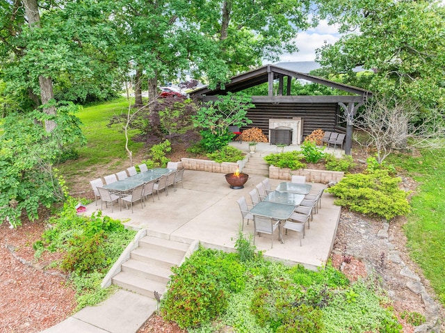 120 N 4th St, Branson, MO 65616 - view of patio featuring outdoor dining space